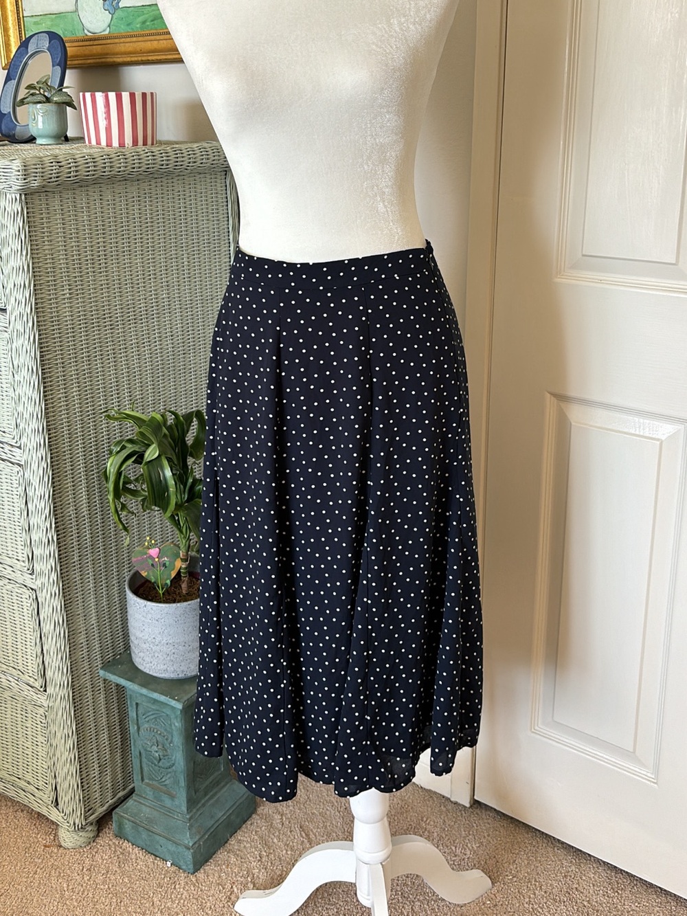 LOFT polka dot Midi Skirt with navy blue with White Polka Dots